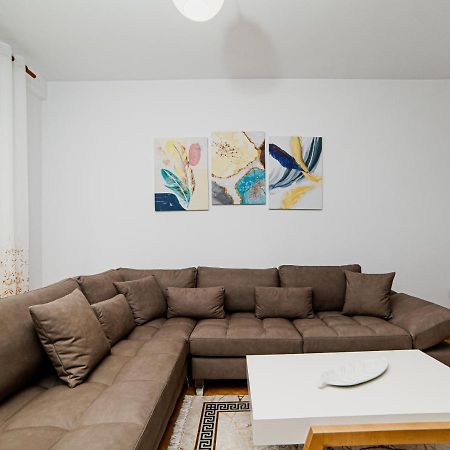 Ajla Apartment Durrës Exteriör bild