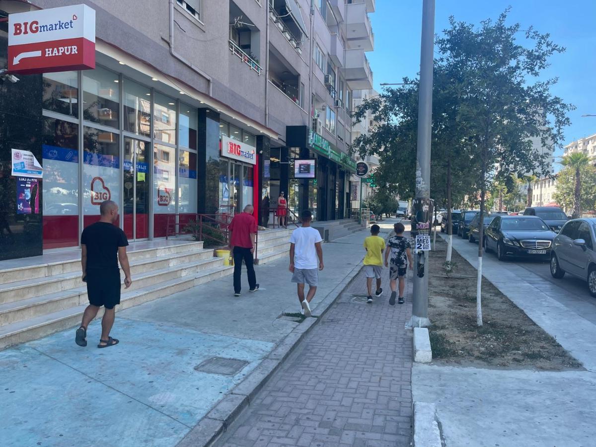 Ajla Apartment Durrës Exteriör bild