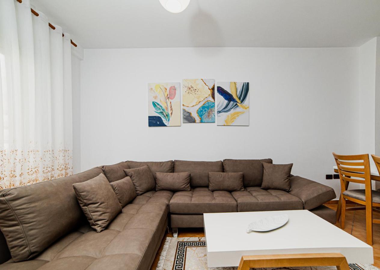 Ajla Apartment Durrës Exteriör bild